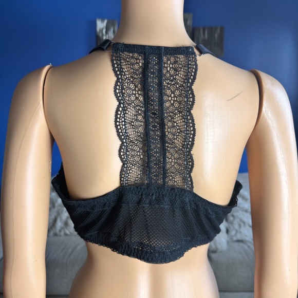 Victoria’s Secret Black Lace Bra - Picture 4 of 7